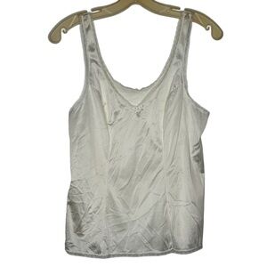Vassarette Nylon Slip Top‎